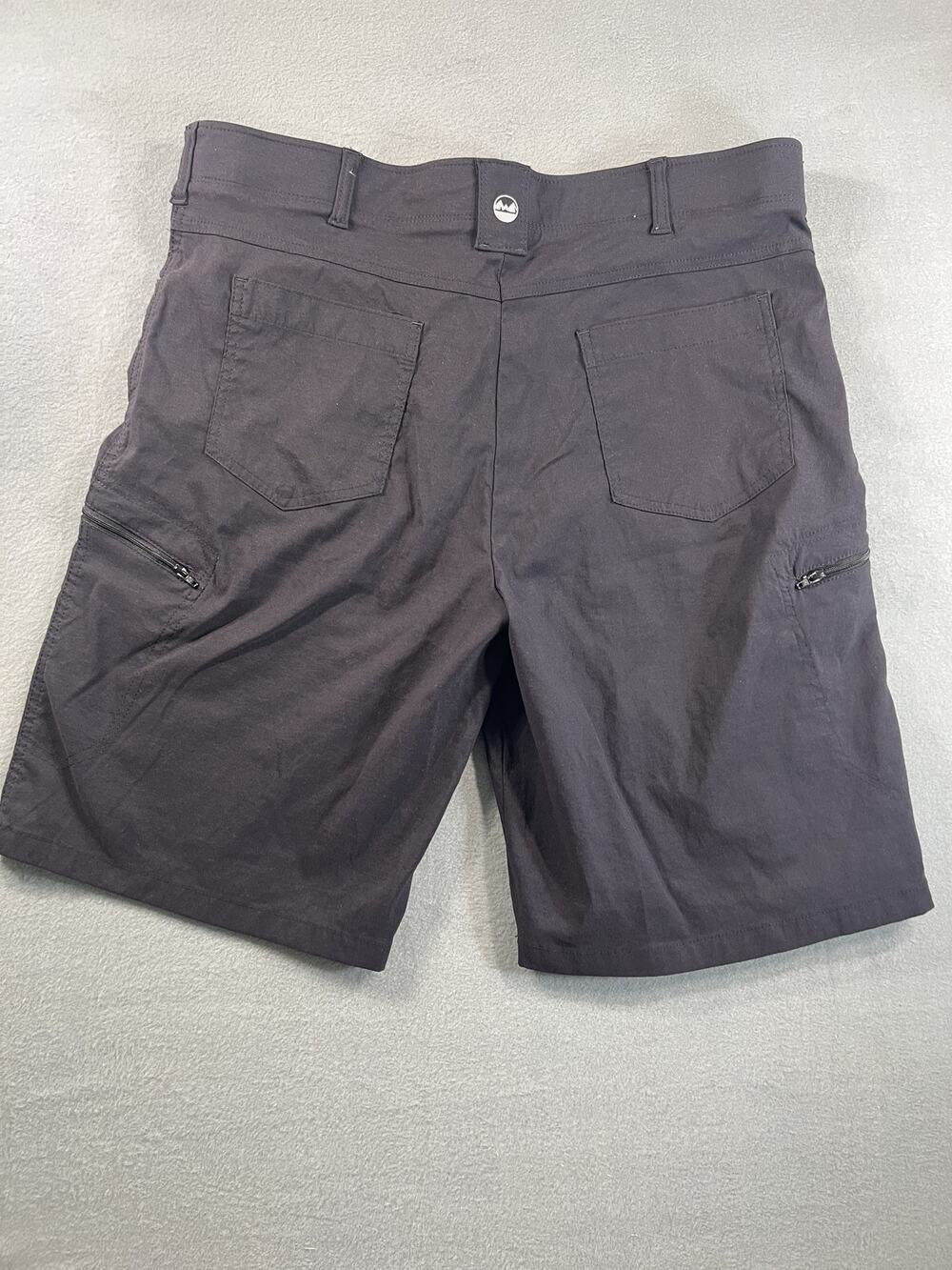 Wrangler Men's Size 38 Black Zip Hiking Shorts - Stretch Waist, 4 Pockets